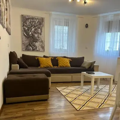 Lana apartman
