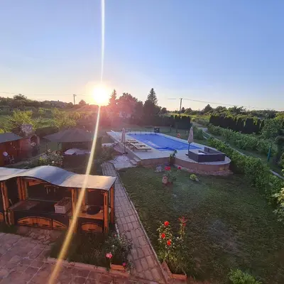 an overhead view of a backyard with a swimming pool at Vila Tea Fruska Gora in Čortanovci