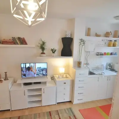 Charming studio near downtown