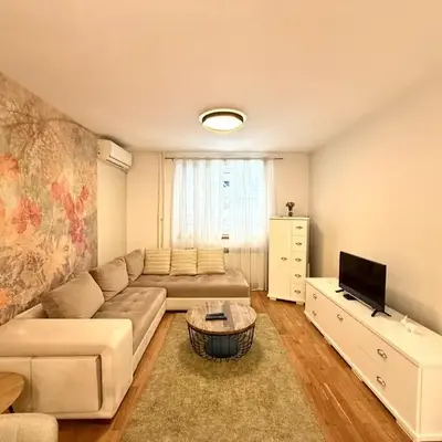 7 Emperors Central Suite