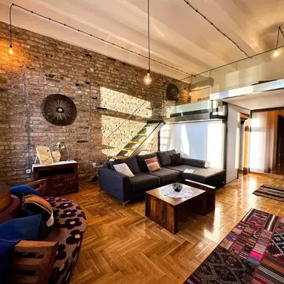 Friends Loft with Terrace & River View Old Town