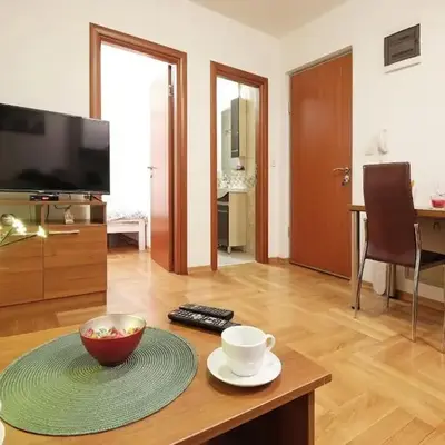 Apartment SEIF 1
