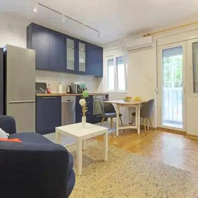 The 7 Apartment - Modern Flat with Terrace near Parliament