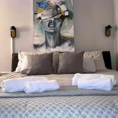 89 rooms