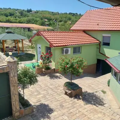 R&H apartmani