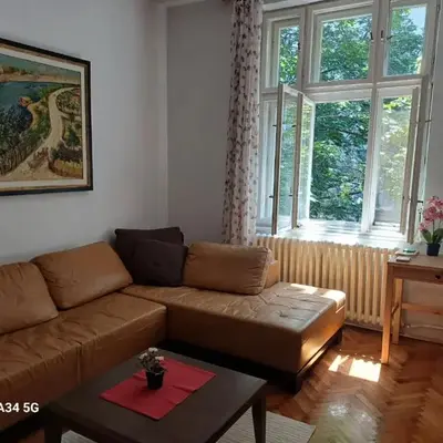 Classy and cozy near Tasmajdan park and Flower Piazza