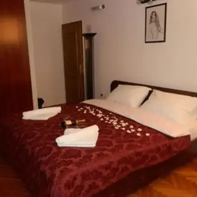 Hostel Mondeo