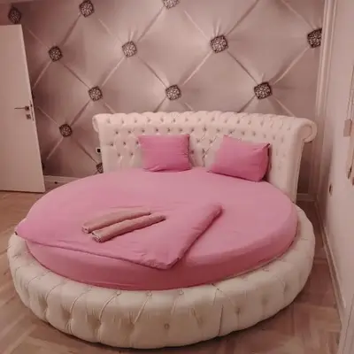 Pinky Belgrade Apartment