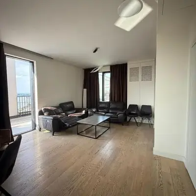 Penthouse with River View BW