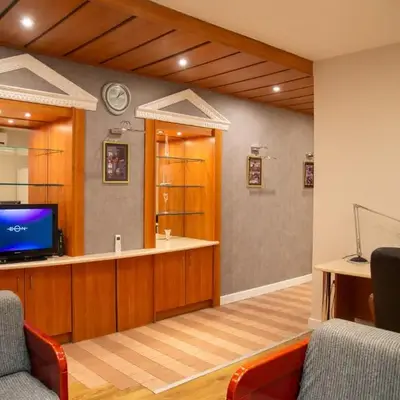 Apartment F14