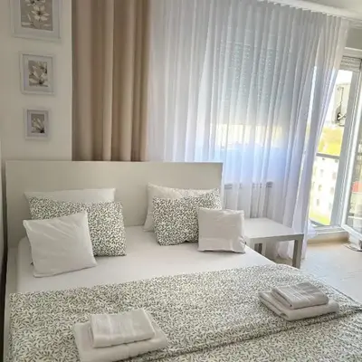 Apartment Leona