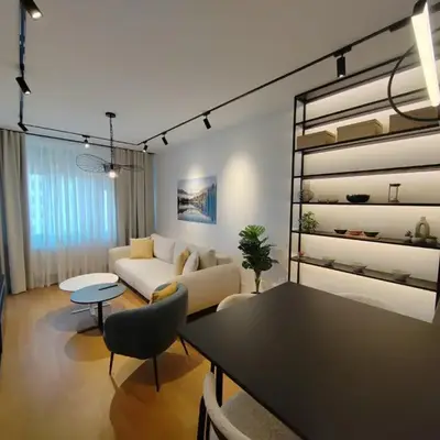 New Luxury Suite with Garrage