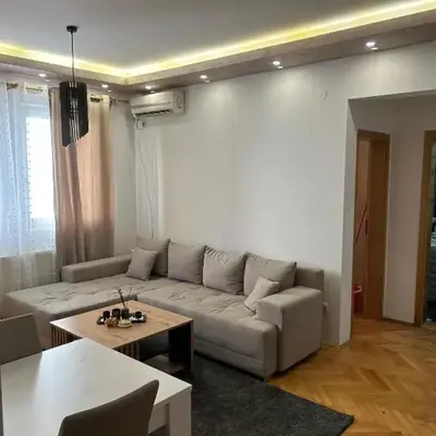 Centar stan na dan Ub