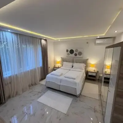 Beige Harmony