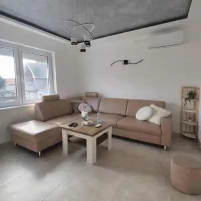 AeroLux Apartments-Surčin