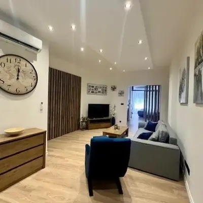 WhiteCity Suite