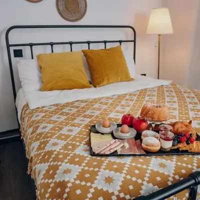 Open Concept Boutique Hotel - Free Parking & Breakfast