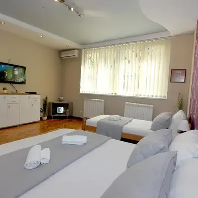 Sneki Apartment