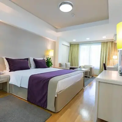 Hotel M
