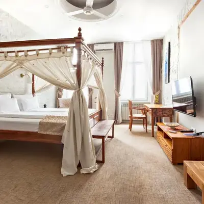 SuperB Luxury Suites