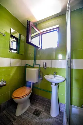Gallery image of San Art Floating Hostel & Apartments in Belgrade