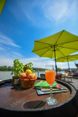 Gallery image of San Art Floating Hostel & Apartments in Belgrade