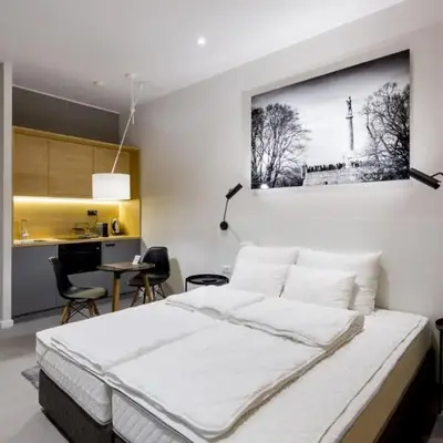 Teanna Lux Apartments