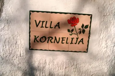 a sign on a wall that reads volia koreatown at Villa Kornelija in Stari Slankamen