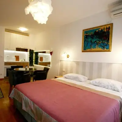 Apartment Moonstone 1