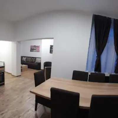 BUDGET Apartment Artistika
