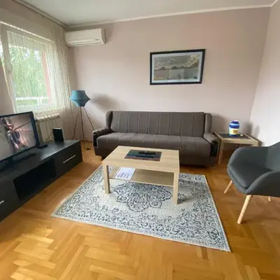 Hill Apartment