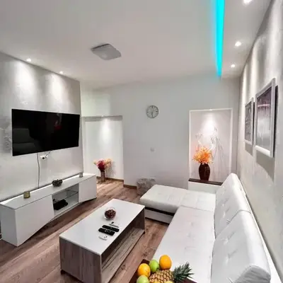 Hugolina LUX