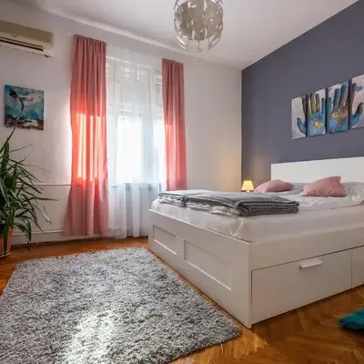 Neimar Apartment with Great Wi-Fi and free parking