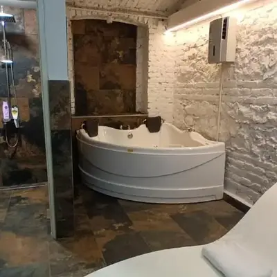 Old Café Spa Apartment - Unique space
