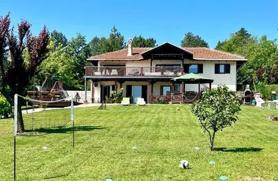 Gallery image of La Hacienda Apartments Belgrade in Draževac