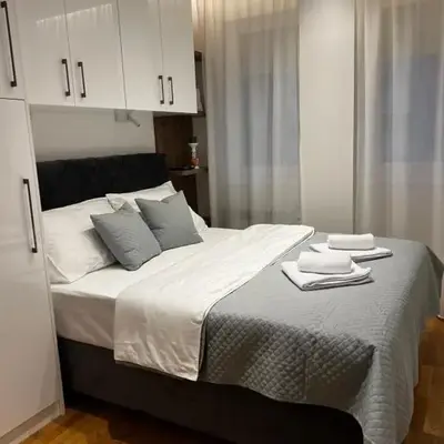 Real Apartment Banovci