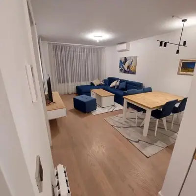 Apartment West 65
